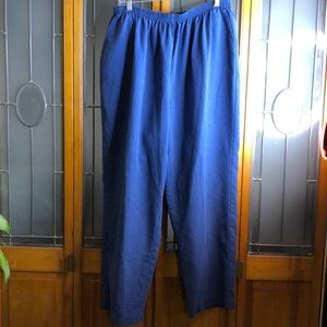 💋5/$25💋Alfred Dunner pants size 22W